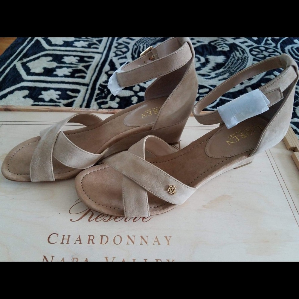 Lauren Ralph Lauren's Erinn sandals - Size 10B